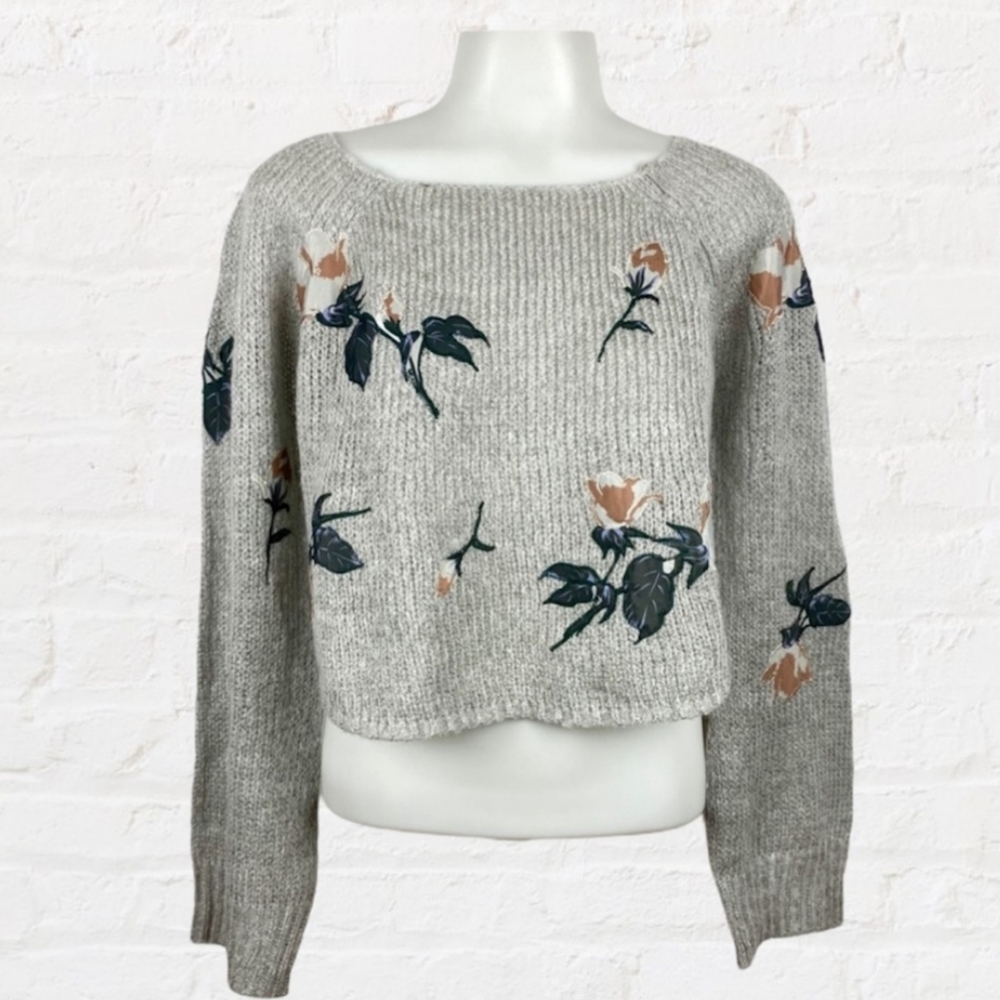 Woven Heart Floral Gray Sweater Medium